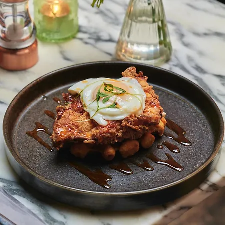 Отель Tigerlily 4*