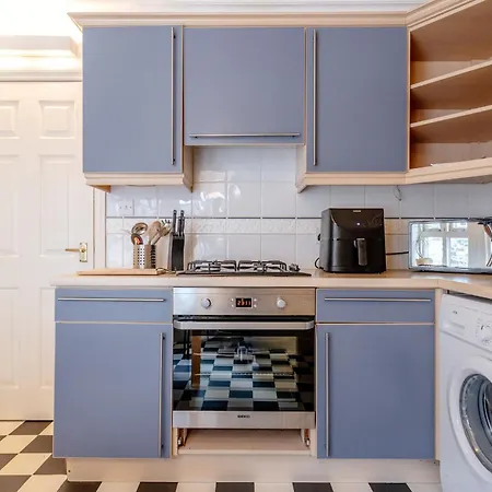 Comfortable Leith Free Parking Apartment *