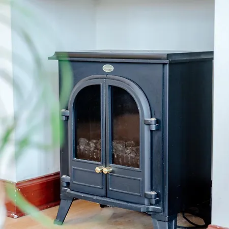 Comfortable Leith Free Parking *