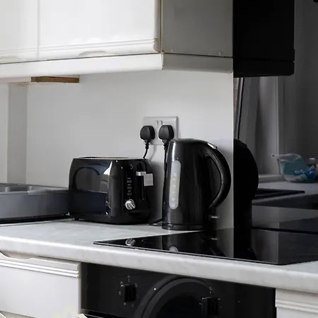 Cosy 2 Bed West End Free Parking Apartamento *