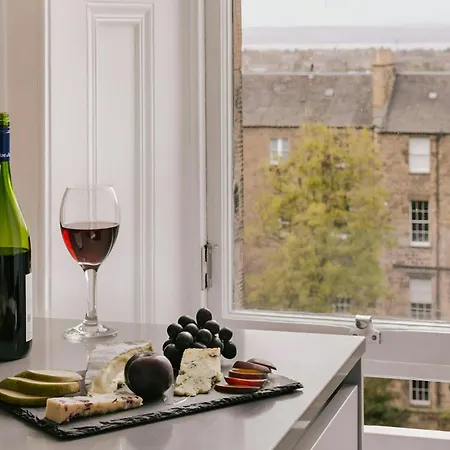 Sonder By Marriott Bonvoy Royal Garden New Town Edinburgh