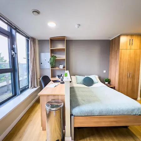 Living At Lady Nicolson Court * Эдинбург