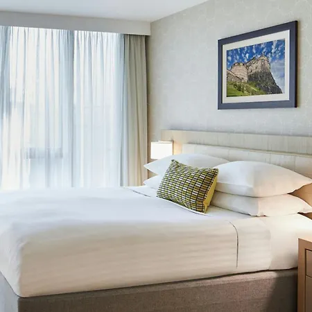 Hotel By Marriott Edinburgh
