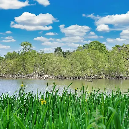 Lägenhet The Lochend Two Bedroom