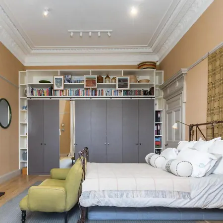 Luxury Wood Panelled West End Gf Flat *