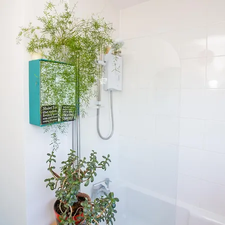 Apartmán Mid-century Gem Steps From The