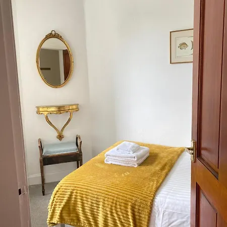 Apartment 1 Bed Flat Near Castle *