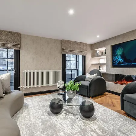 Luxury Old Town Design With Fireplace Apartamento