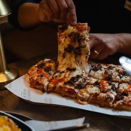 Code - The Court, 호스텔 *