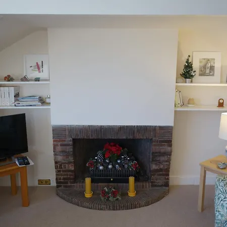 Sophisticated In Centre Apartment