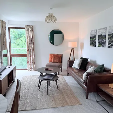 Cosy & 2 Bedrooms *