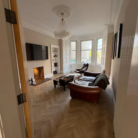 شقة Spacious 2 Bed - Perfect Location