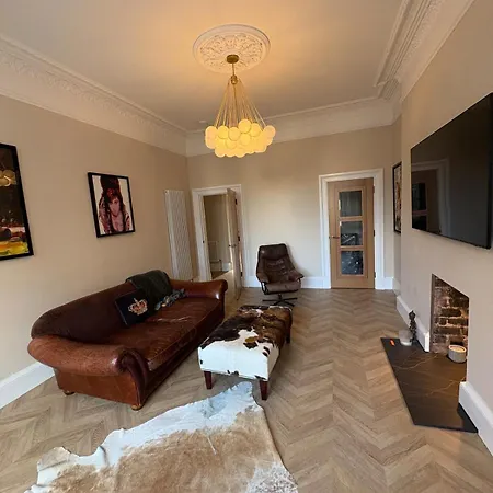 شقة Spacious 2 Bed - Perfect Location *