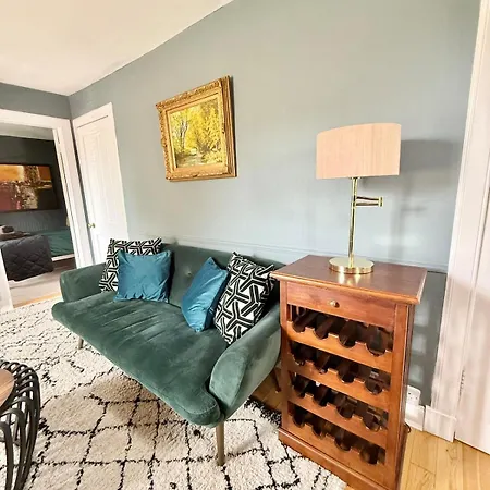 Modern Vintage Bliss Near Calton Hill *