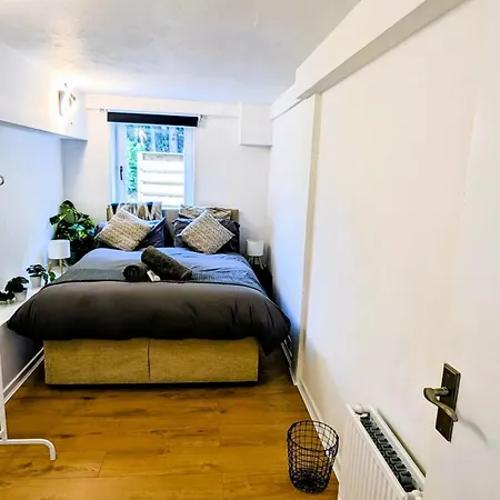 度假居 Rainforestlodge *