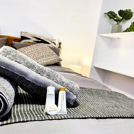 Rainforestlodge 度假居 *