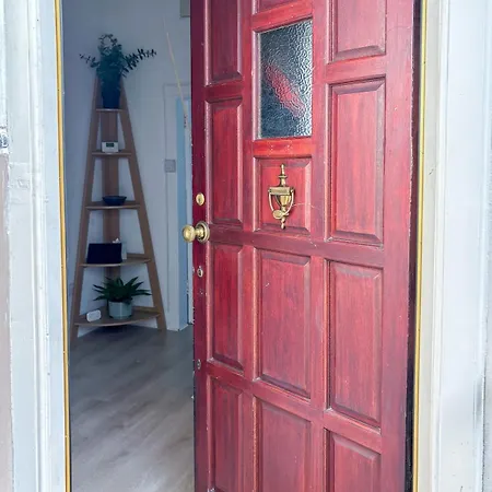 Sunny Scandi Retreat 1br, Close To Murrayfield And Convenient Transportation To Centre Edynburg