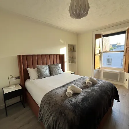 Apartment Centre - Meadows Edinburgh