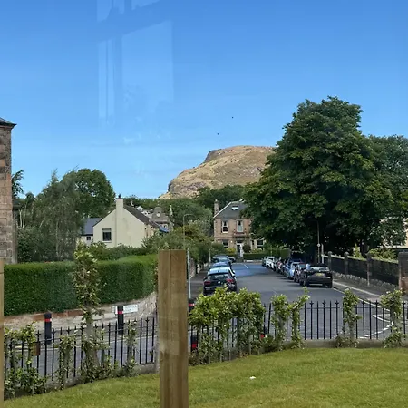 Large Flat In F2 With Mountain View Appartamento