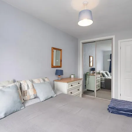 Modern Flat Near Murrayfield Stadium, Sleeps 4 Appartement