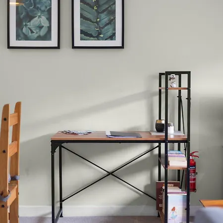 아파트 Modern Flat Near Murrayfield Stadium, Sleeps 4