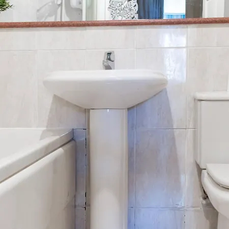 Retreat - Centre 3 Min Walk To Castle *