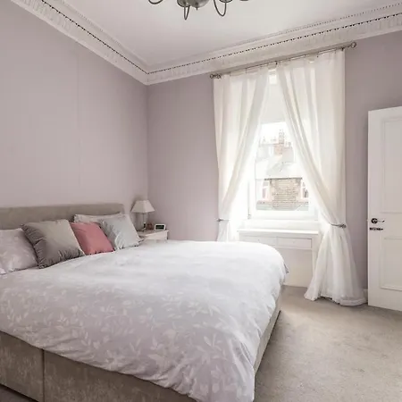 Modern Holyrood Family Retreat