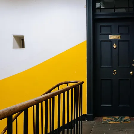 Grade A Listed 2 Bedroom In * エディンバラ