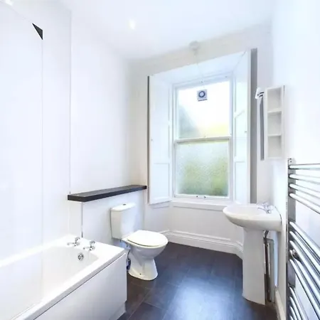 Apartment Montagues Luxury Victorian - Fast Wifi &