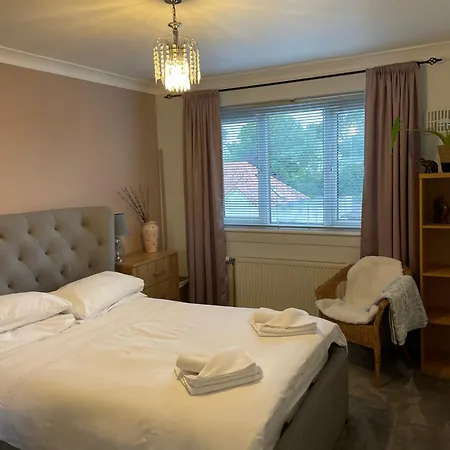 Cheerful 2 Bedroom Flat With Free Parking * Εδιμβούργο