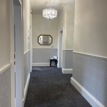 Entire Victorian House 2br - 4 Guests * Edinburgh