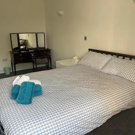 Entire Victorian House 2br - 4 Guests * Edinburgh