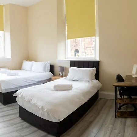Large Flat In F2 With Mountain View 아파트