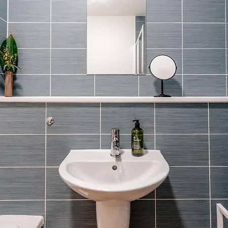 Charming 3-bed Free Parking West End 公寓 爱丁堡