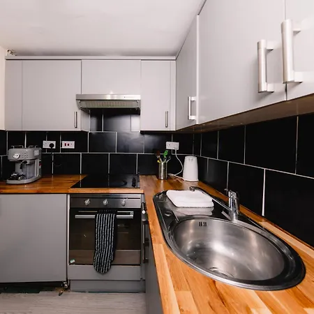 דירה Central Edinburgh Apartment By The Castle אדינבורו