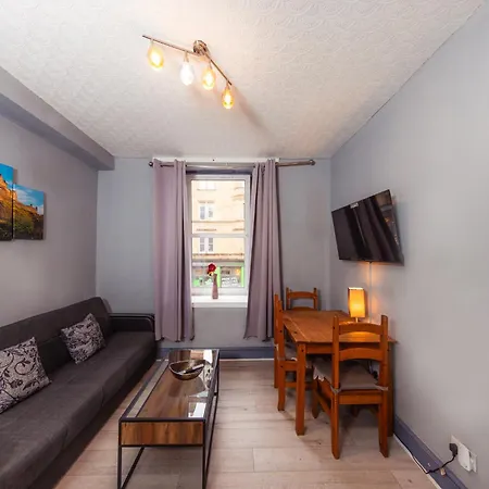 Central Edinburgh Apartment By The Castle Апартаменты *