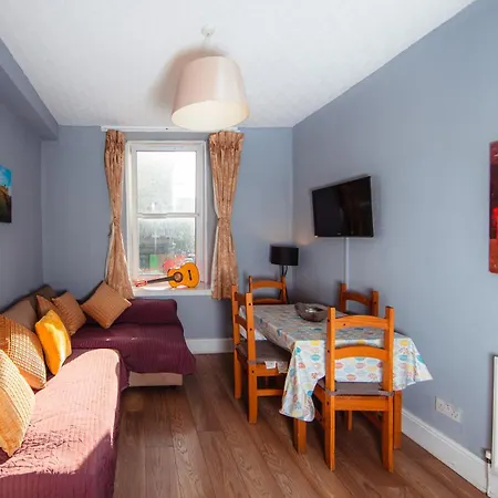 Апартаменты Central Edinburgh Apartment By The Castle Эдинбург