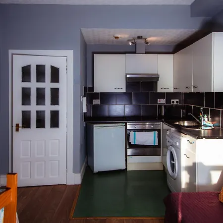 Апартаменты Central Edinburgh Apartment By The Castle