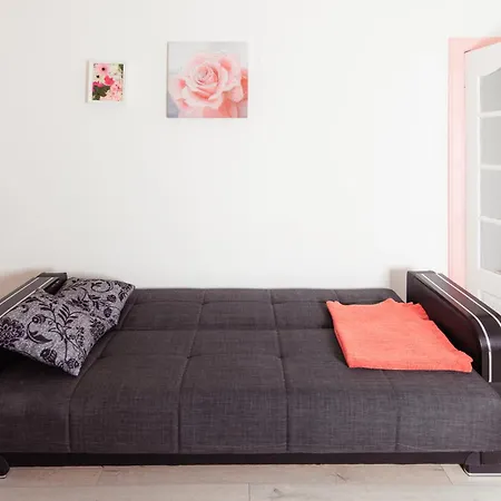 Апартаменты Central Edinburgh Apartment By The Castle *