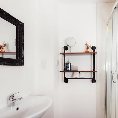 Central Edinburgh Apartment By The Castle Эдинбург