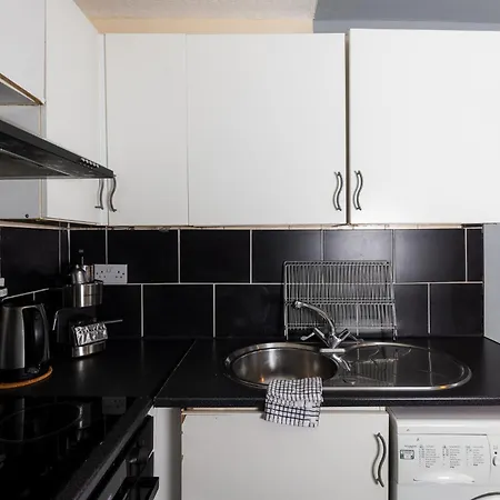 Апартаменты Central Edinburgh Apartment By The Castle