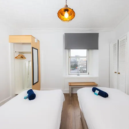 Апартаменты Central Edinburgh Apartment By The Castle