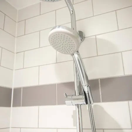 Lovely 1-bedroom Unit Near Castle *