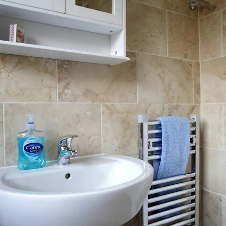 Family-friendly Flat Walkable From Princess Street Apartamento *