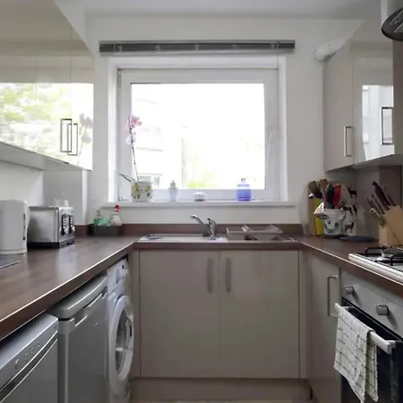 Family-friendly Flat Walkable From Princess Street Edimburgo