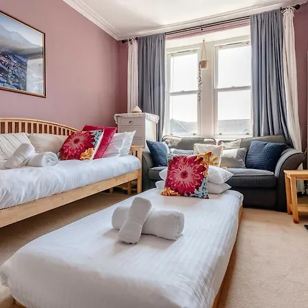 Coastal 1 Bed Steps To Free Park