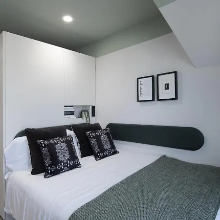 Modern With Kitchen & Ensuite In * Édimbourg