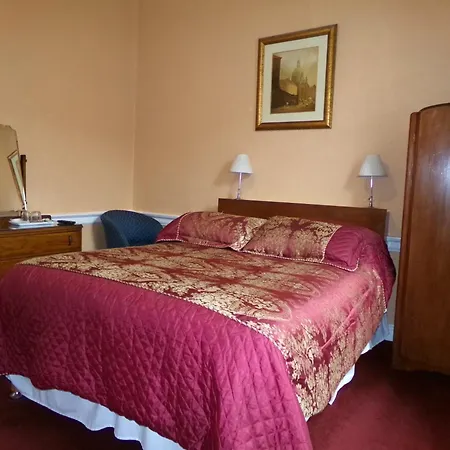 Casa de hóspedes Averon