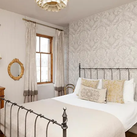 Appartamento Joivy Stunning In Royal Mile Edimburgo