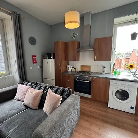 Comfortable 2br Relax & Explore Apartment